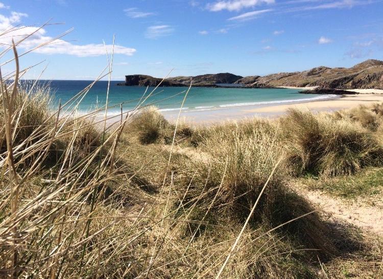 Eco Crofters Wagon By The Beach Oldshoremore Exterior photo