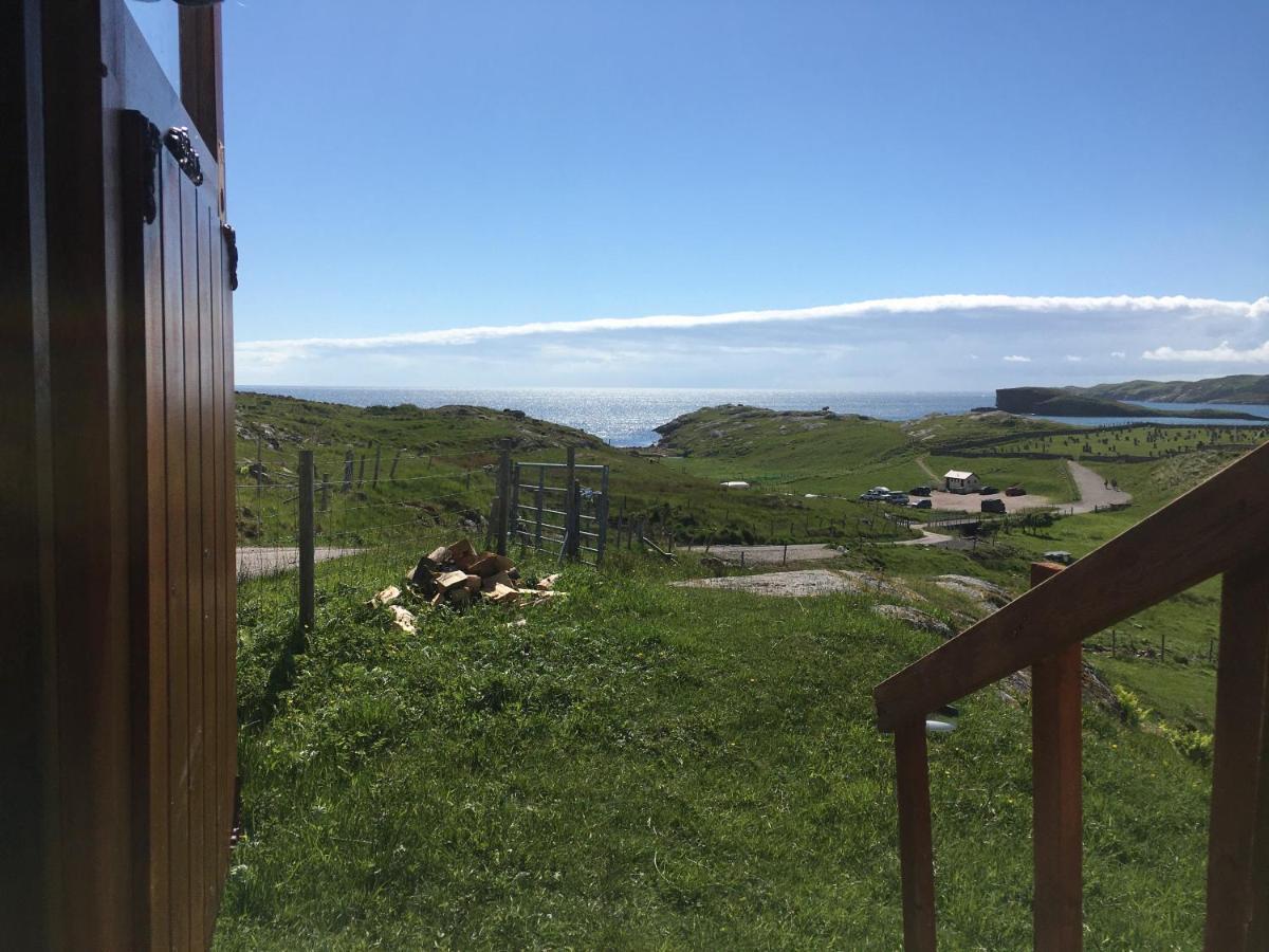 Eco Crofters Wagon By The Beach Oldshoremore Exterior photo
